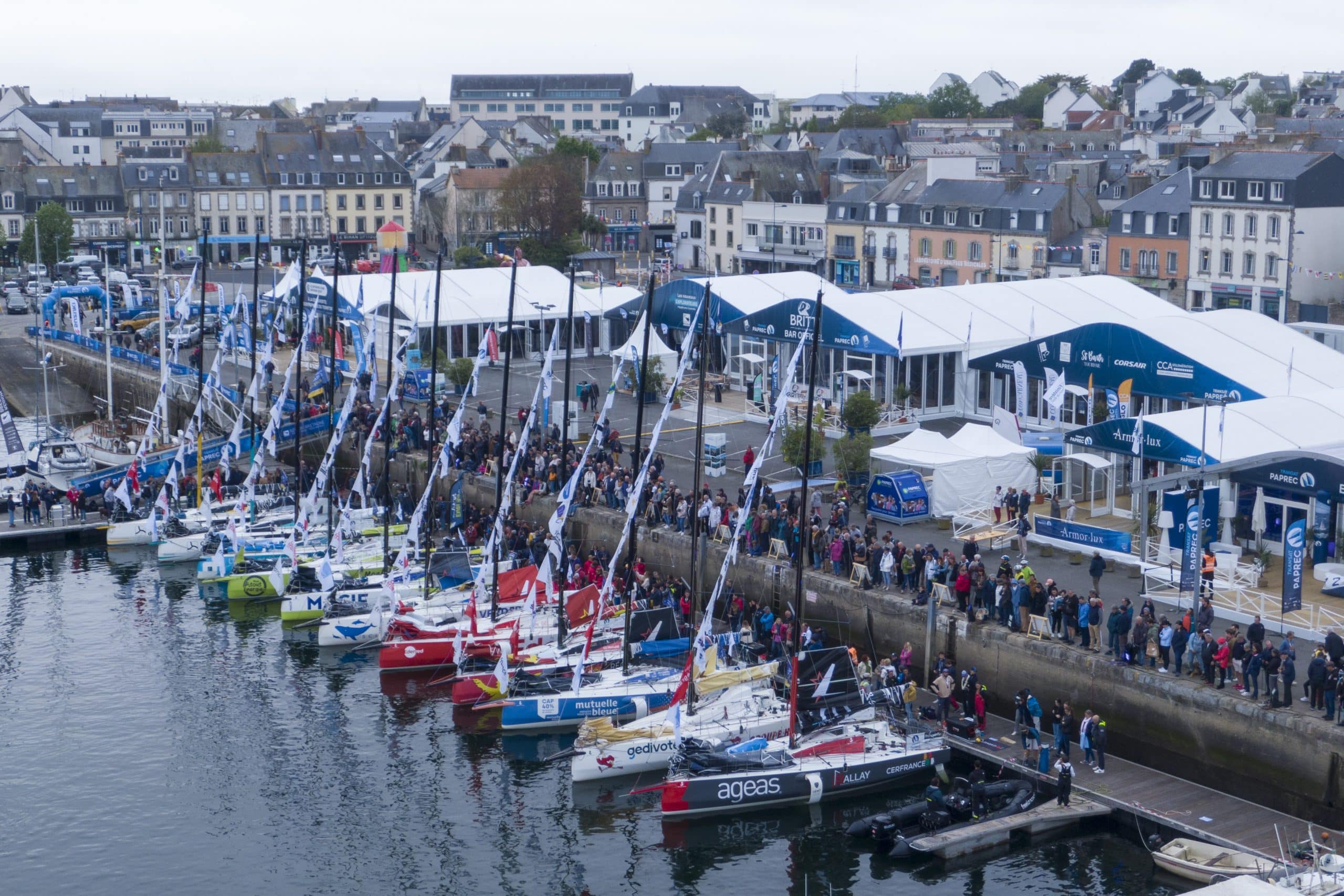 Ambiance sur les pontons avant le depart de la Transat Paprec 2023 - Concarneau le 30/04/2023